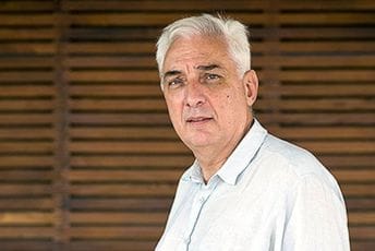 Prelević: Predlažem Krivokapiću da delegaciju Srbije dočeka Mima Karadžić u kupaćim gaćama Prelević: Predlažem Krivokapiću da delegaciju Srbije dočeka Mima Karadžić u kupaćim gaćama