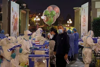 Zbog jedne zaražene žene za noć testirano 30.000 ljudi Zbog jedne zaražene žene za noć testirano 30.000 ljudi