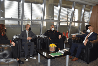 Crnogorska policija ostaje posvećena procesu prihvatanja i pružanja zaštite LGBTIQ osobama Crnogorska policija ostaje posvećena procesu prihvatanja i pružanja zaštite LGBTIQ osobama