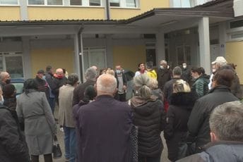 Protest u Kolašinu: Traže da se preispita odluka o smjeni Zindović Protest u Kolašinu: Traže da se preispita odluka o smjeni Zindović