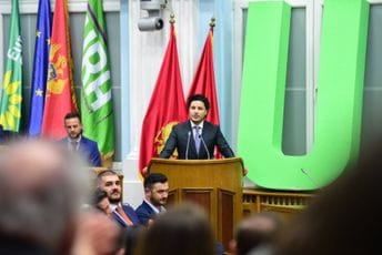 Abazović na Cetinju: Nemamo magični štapić, ali imamo magičnu volju Abazović na Cetinju: Nemamo magični štapić, ali imamo magičnu volju