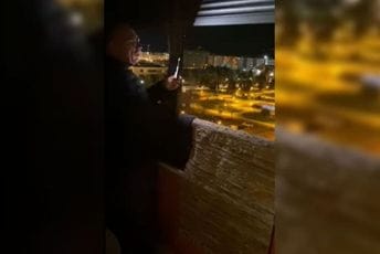 Radulović pjeva Legijinu himnu "Hriste Bože" (VIDEO) Radulović pjeva Legijinu himnu "Hriste Bože" (VIDEO)