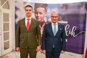 Bastijančić: Projekat ,,Putevima bokeljskih Hrvata" osjetno povezuje dva naroda Bastijančić: Projekat ,,Putevima bokeljskih Hrvata" osjetno povezuje dva naroda