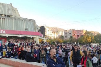 Organizatori protesta prihvatili poziv menadžmenta barske bolnice Organizatori protesta prihvatili poziv menadžmenta barske bolnice