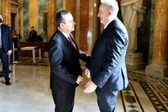 Dačić o dočeku Krivokapića: Nedimović ministar poljoprivrede, a ne kulture Dačić o dočeku Krivokapića: Nedimović ministar poljoprivrede, a ne kulture