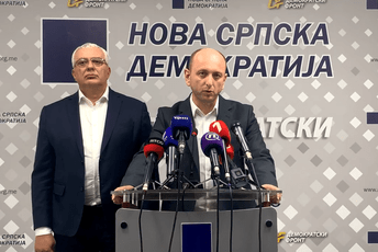 Mandić i Knežević: Odbornici u Zeti sjutra da ne glasaju za smjenu Krstovića, pošto idu dobro pregovori o novoj Vladi Mandić i Knežević: Odbornici u Zeti sjutra da ne glasaju za smjenu Krstovića, pošto idu dobro pregovori o novoj Vladi