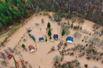 Poplave u BiH: Stanje sve ozbiljnije (FOTO)