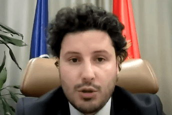 Abazović tvrdi da se najveći broj stanovnika u CG osjeća kao Srbi (VIDEO) Abazović tvrdi da se najveći broj stanovnika u CG osjeća kao Srbi (VIDEO)