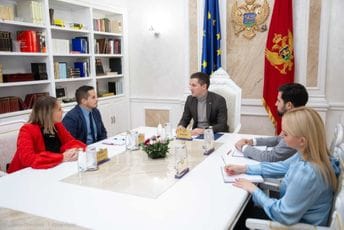 Bečić mladima: Kucate na otvorena vrata za sve vaše inicijative Bečić mladima: Kucate na otvorena vrata za sve vaše inicijative