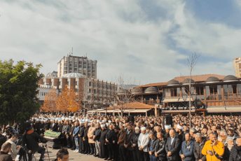 Sahranjen Muamer Zukorlić Sahranjen Muamer Zukorlić