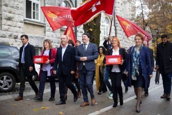 Demokrate predale listu "Crnogorsko, a svjetsko! Cetinje!" Demokrate predale listu "Crnogorsko, a svjetsko! Cetinje!"