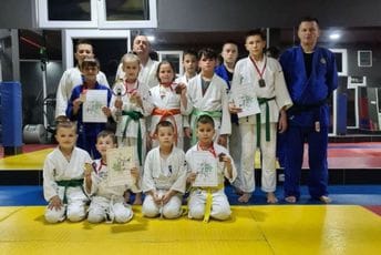 Poletarci džudo kluba ,,Dečić” okitili se sa devet medalja Poletarci džudo kluba ,,Dečić” okitili se sa devet medalja