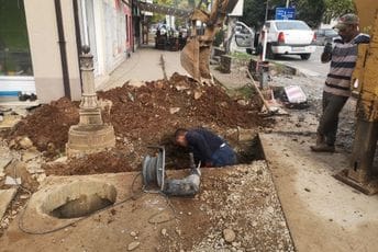 Podgorica: Rade na sanaciji cijevi, voda u centar grada stiže oko 14 sati