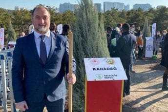 Stijović posadio drvo prijateljstva u Turskoj u okviru akcije Dah za planetu Stijović posadio drvo prijateljstva u Turskoj u okviru akcije Dah za planetu