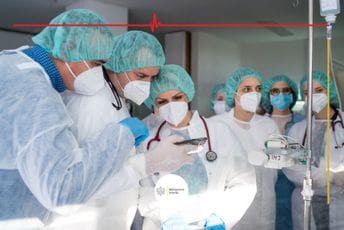 Borovinić-Bojović u KCCG: Posjetila sve kovid pacijente, samo nevakcinisani na Intenzivnoj Borovinić-Bojović u KCCG: Posjetila sve kovid pacijente, samo nevakcinisani na Intenzivnoj