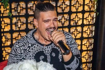 Isak Šabanović pozajmio glas liku iz Diznijevog crtanog filma Isak Šabanović pozajmio glas liku iz Diznijevog crtanog filma