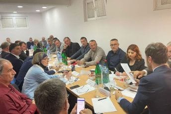 Prava Crna Gora: Nećemo biti partner u rušenju bilo kojeg dijela nove vlasti Prava Crna Gora: Nećemo biti partner u rušenju bilo kojeg dijela nove vlasti