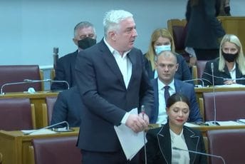 Vučurović: Crnom Gorom se širi antiruska histerija, to je nenormalno Vučurović: Crnom Gorom se širi antiruska histerija, to je nenormalno