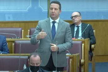 Eraković: Abazović se kiti tuđim perjem Eraković: Abazović se kiti tuđim perjem