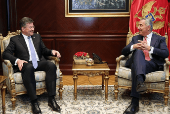 Đukanović se sastaje sa Lajčakom Đukanović se sastaje sa Lajčakom