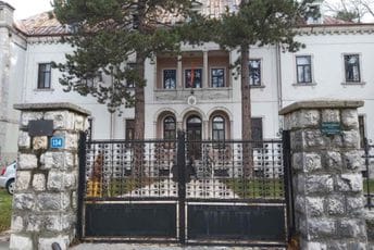 Ministarstvo prosvjete ne vidi profesore na Cetinju