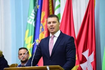 Adžić Demokratama: Podržite evropsku vladu, garantujemo da u njoj neće biti DPS Adžić Demokratama: Podržite evropsku vladu, garantujemo da u njoj neće biti DPS