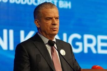 Fahrudin Radončić izabran za predsjednika SBB-a Fahrudin Radončić izabran za predsjednika SBB-a