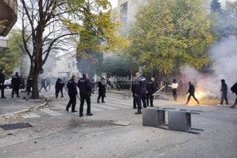 Sukob navijača u Mostaru, najmanje jedna osoba povrijeđena