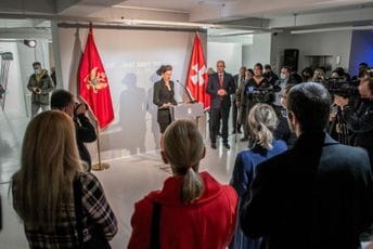 Crnogorski likovni salon ,,13. novembar“ pravi otklon od standardnih paradigmi, hijerarhija i normi Crnogorski likovni salon ,,13. novembar“ pravi otklon od standardnih paradigmi, hijerarhija i normi