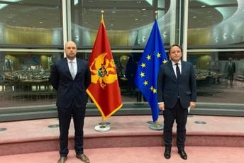 Radulović: Jačanjem vladavine prava do završnih koraka u procesu pridruživanja Crne Gore EU Radulović: Jačanjem vladavine prava do završnih koraka u procesu pridruživanja Crne Gore EU