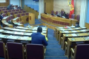 Vuksanović - Stanković: Bratić je nesposobna, Joković: Nekome je smetalo Vuksanović - Stanković: Bratić je nesposobna, Joković: Nekome je smetalo