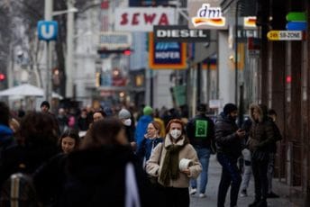 Bijes nevakcinisanih Austrijanaca: Gledam ljude u kafićima, a ne mogu da uđem Bijes nevakcinisanih Austrijanaca: Gledam ljude u kafićima, a ne mogu da uđem