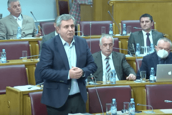 Radunović: Nezavisnost nije samo kada ste suvereni od BG, već i kada sami donosite svoje odluke Radunović: Nezavisnost nije samo kada ste suvereni od BG, već i kada sami donosite svoje odluke