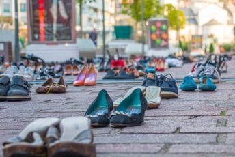 Performans djelo nezadovoljnih i ostrašćenih, mnogo je zabolio čitavu Crnu Goru Performans djelo nezadovoljnih i ostrašćenih, mnogo je zabolio čitavu Crnu Goru