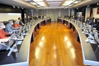 Nezavisna kontrola ili posao za zavisne eksperte? Nezavisna kontrola ili posao za zavisne eksperte?