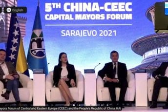 Glavni grad na forumu gradonačelnika glavnih gradova srednje i istočne Evrope i Kine Glavni grad na forumu gradonačelnika glavnih gradova srednje i istočne Evrope i Kine