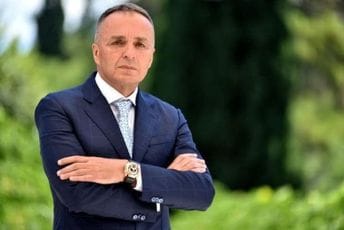 Pejović: Abazović da objasni zašto štiti funkcionere koji brutalno krše Zakon Pejović: Abazović da objasni zašto štiti funkcionere koji brutalno krše Zakon