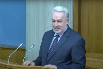 Krivokapić ne poštuje parlament, a traži podršku svih poslanika za budžet Krivokapić ne poštuje parlament, a traži podršku svih poslanika za budžet