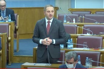 Šehović Vladi: Makar se jedan dan ne blamirajte, kažu nema novih zaduženja, a zakonom predvidjeli 1,4 milijarde eura? Šehović Vladi: Makar se jedan dan ne blamirajte, kažu nema novih zaduženja, a zakonom predvidjeli 1,4 milijarde eura?