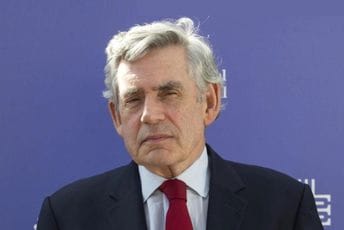 Gordon Braun: Novi soj ne iznenađuje dok bogate zemlje gomilaju vakcine Gordon Braun: Novi soj ne iznenađuje dok bogate zemlje gomilaju vakcine