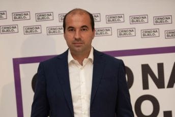 Rađenović: Morsko dobro provjerava ugovore za pojedine plaže Rađenović: Morsko dobro provjerava ugovore za pojedine plaže