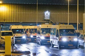 Južnoafrička Republika ogorčena: Kažu da su kažnjeni jer su otkrili novi soj Južnoafrička Republika ogorčena: Kažu da su kažnjeni jer su otkrili novi soj