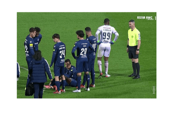 Nevjerovatno: Ostali sa šestoricom igrača i predali meč Benfiki Nevjerovatno: Ostali sa šestoricom igrača i predali meč Benfiki