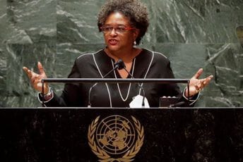 Barbados postaje republika, kraljicu zamjenjuje guvernerka Barbados postaje republika, kraljicu zamjenjuje guvernerka