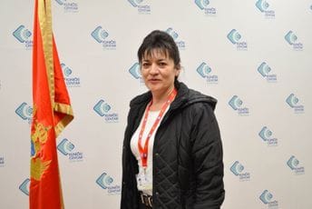 Mirjana Peković je prva žena zaštitar u KCCG Mirjana Peković je prva žena zaštitar u KCCG