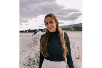 UCG: Kristina Davidović - najbolja studentkinja Fakulteta za turizam i hotelijerstvo UCG: Kristina Davidović - najbolja studentkinja Fakulteta za turizam i hotelijerstvo