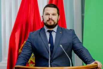 Mikić: Manjinsku vladu načelno podržava 49 poslanika