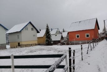 Pod snijegom osvanulo 12 gradova u Crnoj Gori Pod snijegom osvanulo 12 gradova u Crnoj Gori