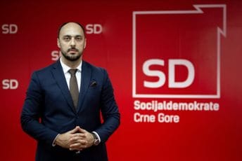 Rakočević: Nedjelje nas dijele od pada najgore Vlade u novijoj istoriji Rakočević: Nedjelje nas dijele od pada najgore Vlade u novijoj istoriji