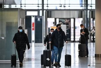 Njemački epidemiolog: Omikron je možda božićni poklon koji će ubrzati kraj pandemije Njemački epidemiolog: Omikron je možda božićni poklon koji će ubrzati kraj pandemije